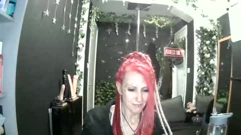 SaucySky online show from May 15, 11:01 pm