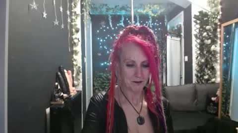 SaucySky online show from November 29, 8:27 pm