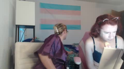 Savanah online show from April 8, 11:02 am