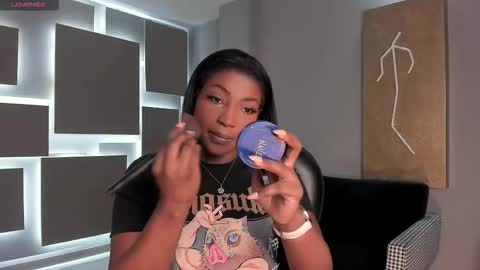 S a v a n n a h  online show from November 5, 11:56 am