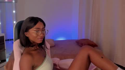 Savannahwildee online show from February 6, 5:40 pm