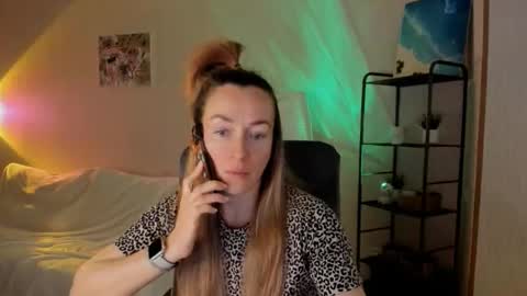 save the qween online show from December 15, 7:26 am