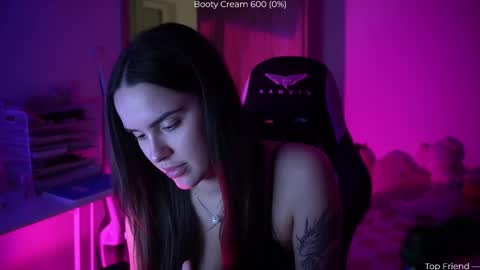 Naomi online show from January 11, 10:05 pm