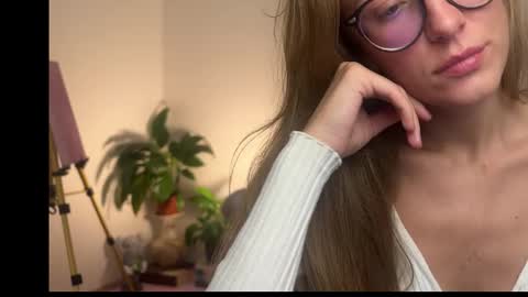 Snapshot of say_loveyou chatting on October 2, 8:18 pm say_loveyou online show from October 2, 8:18 pm