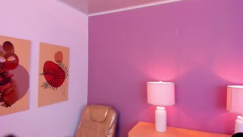 Scarlet Edwars online show from March 4, 12:12 pm