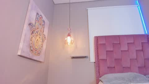 scarlet_vixen_ online show from April 14, 1:14 pm