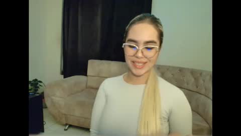 Alaia Domina online show from March 4, 11:35 pm