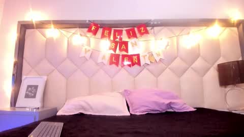 scarlethbigbug online show from February 13, 12:19 pm