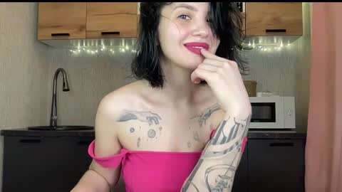 scarletpetal online show from February 1, 1:19 pm