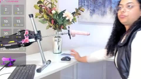 Scarlett online show from April 27, 9:23 pm