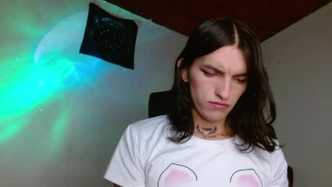 scarlet online show from April 2, 1:57 am