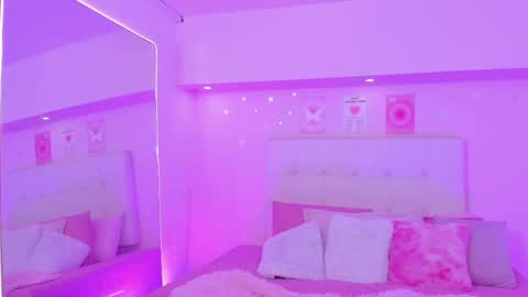 Scarlett  online show from April 15, 4:21 pm