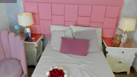 scarlett vixen7 online show from November 23, 7:34 pm