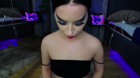 scarlettjakobs online show from February 7, 7:22 am