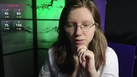 Scarlett online show from June 10, 2:49 pm