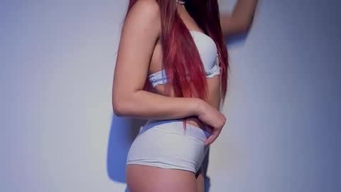 scarlett online show from December 20, 6:09 am