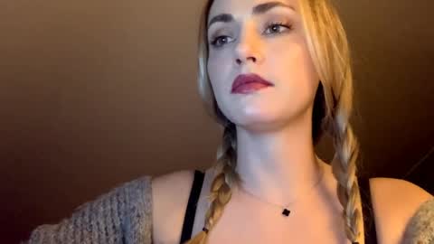 ScarlettxBlonde online show from April 16, 8:20 pm