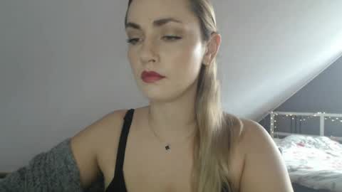 ScarlettxBlonde online show from June 5, 7:03 am