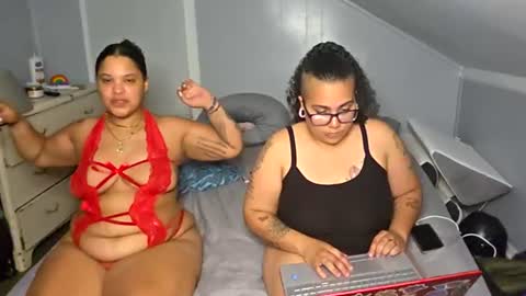 scizzorsist3rz online show from June 13, 3:50 am