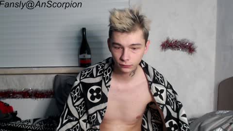 Snapshot of scorpion_250 chatting on January 1, 12:43 am Scorpion 250 online show from January 1, 12:43 am