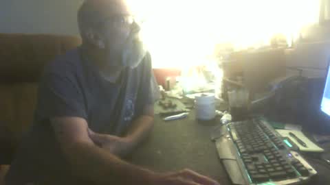 Snapshot of scotsman_62 chatting on October 6, 3:13 am scotsman_62 online show from October 6, 3:13 am
