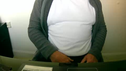 Snapshot of scotti30 chatting on March 8, 9:39 am Scott online show from March 8, 9:39 am