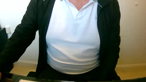 Snapshot of scotti30 chatting on October 5, 8:01 am Scott online show from October 5, 8:01 am