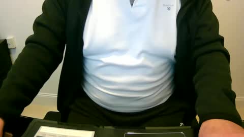 Snapshot of scotti30 chatting on February 5, 9:04 am Scott online show from February 5, 9:04 am