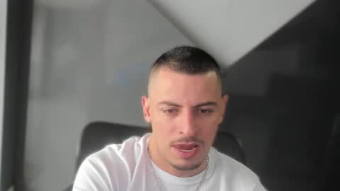 Ricardo online show from October 4, 3:32 pm