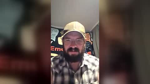 scruffymcbaggins online show from August 7, 3:38 am