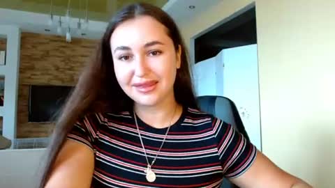 Elizabeth  online show from July 20, 10:39 am