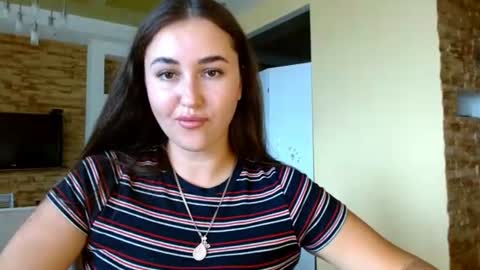 Elizabeth  online show from July 10, 9:36 am