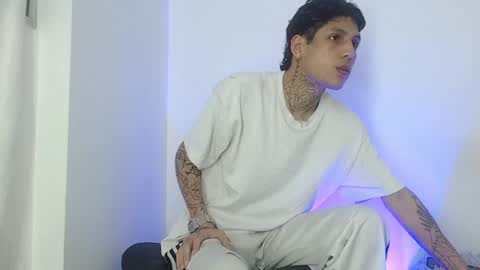  CAMILA Y SEBASTIAN online show from November 23, 10:02 am