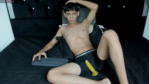 Sebastian Alvarez online show from April 5, 7:05 am