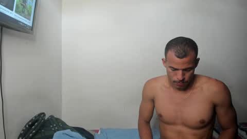 Snapshot of sebastianp13 chatting on December 19, 4:35 pm sebatian palacios online show from December 19, 4:35 pm