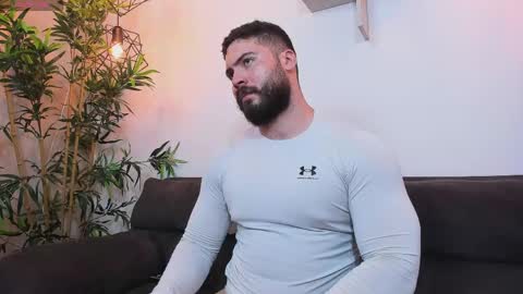 Instagram jeanpaulfit  online show from May 18, 8:37 pm