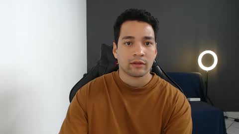 Snapshot of secretboy5000 chatting on January 20, 2:25 pm Jex online show from January 20, 2:25 pm