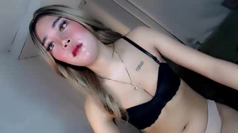 Snapshot of seducing_angela chatting on October 26, 1:28 am seducing_angela online show from October 26, 1:28 am