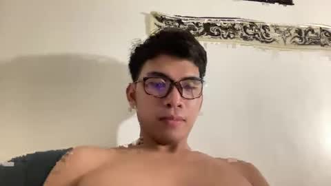 Snapshot of seductive_william chatting on February 20, 4:03 pm William online show from February 20, 4:03 pm