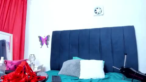 selena_beautyy online show from November 11, 8:11 pm