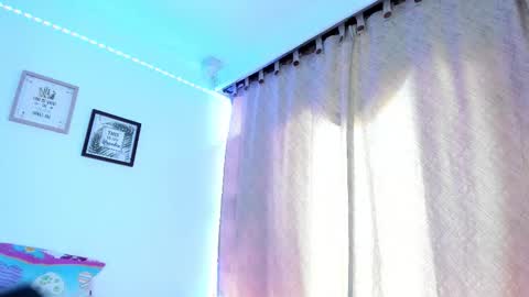 Karen online show from November 19, 5:12 pm