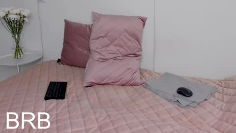 Selena online show from October 19, 8:08 am