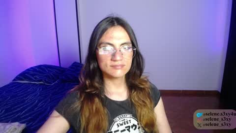 selene_s3xy online show from December 9, 3:18 am