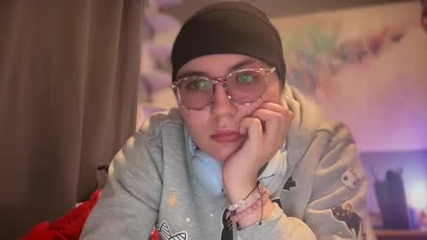 Selene online show from March 7, 6:11 pm