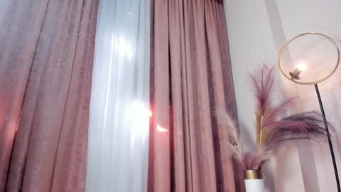 Selene Lujan online show from March 23, 2:22 pm