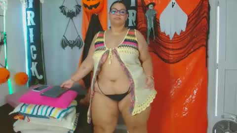 Snapshot of selenna1 chatting on October 18, 2:43 pm Selenna1 online show from October 18, 2:43 pm