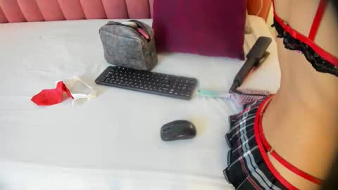 Seline  online show from November 24, 8:07 pm