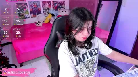 Selina online show from April 18, 3:19 am