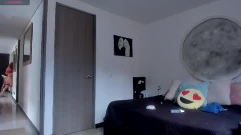 Selyn online show from March 20, 6:02 pm