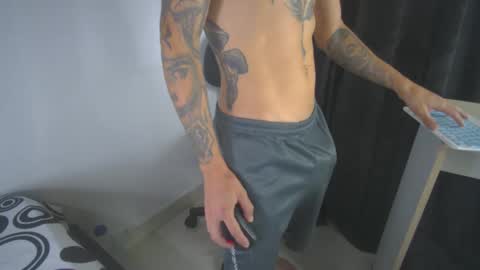 sem_alas online show from March 7, 11:38 pm